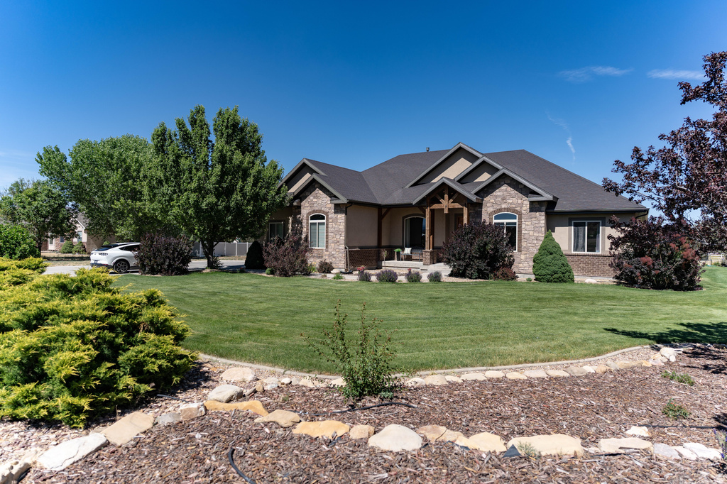 790 N 2140 W photo 2