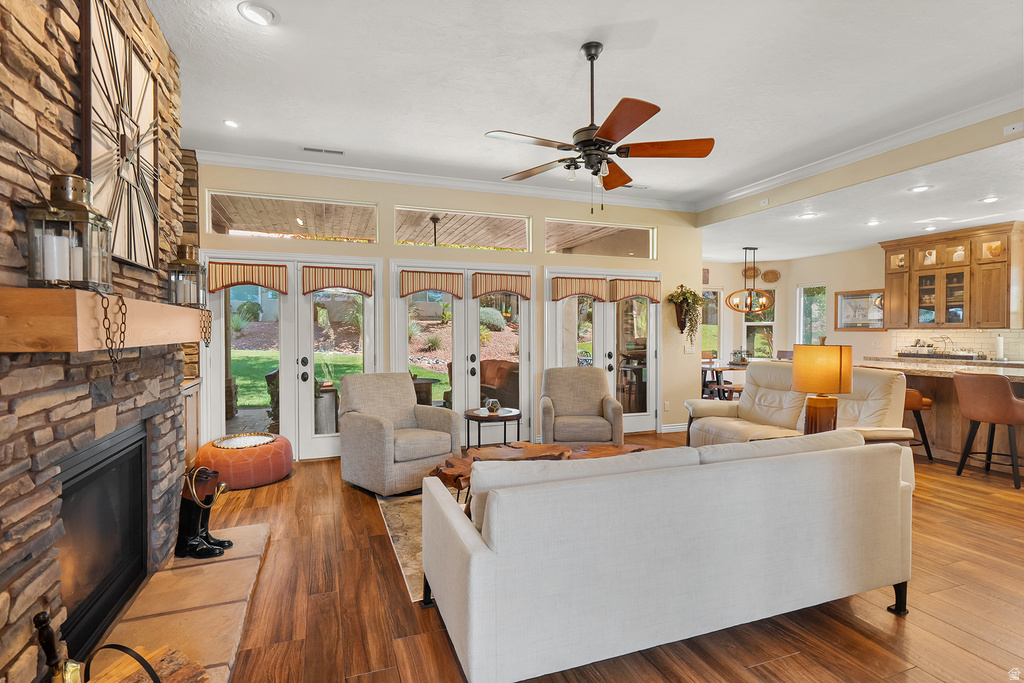 1096 HOVENWEEP PL photo 4