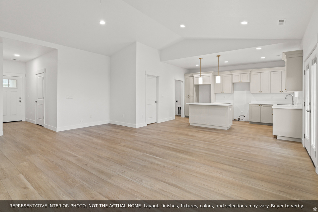 360 W 430 N photo 4