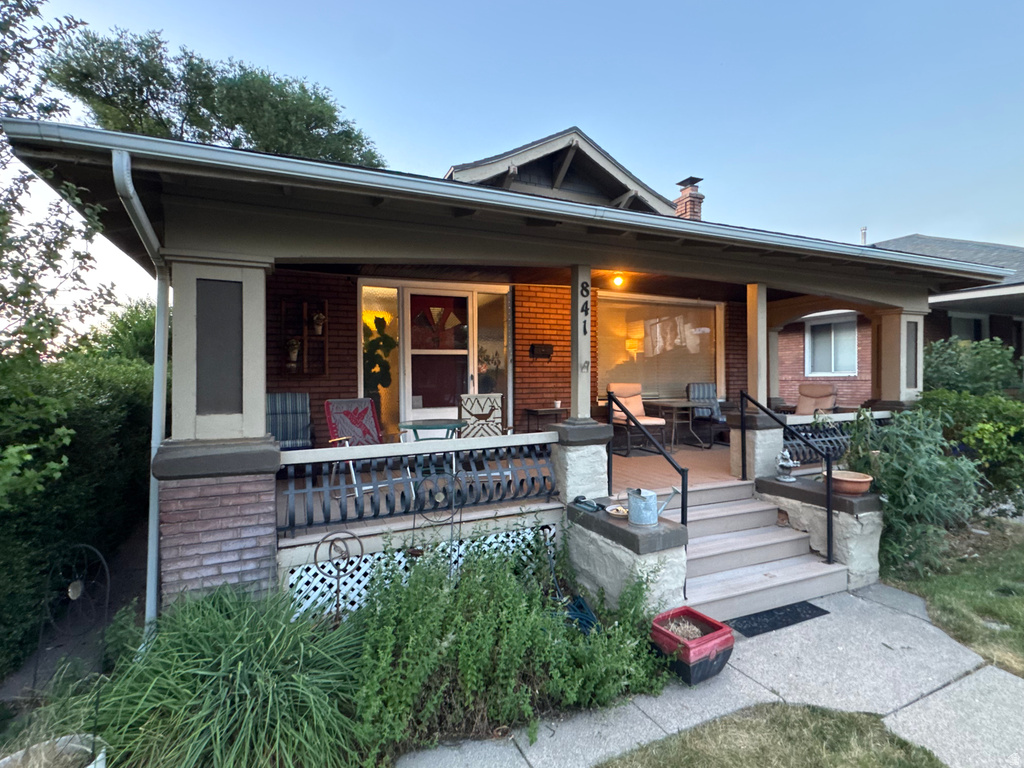 841 E DOWNINGTON AVE photo 3