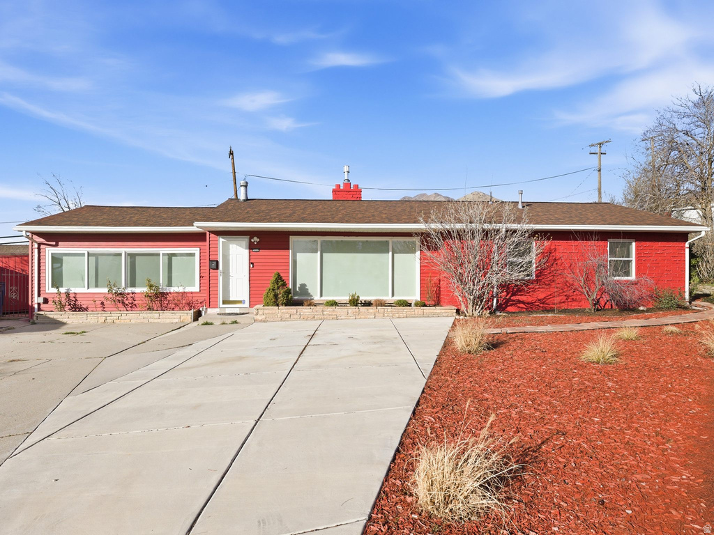 2885 E Loran Dr, Millcreek, UT 84109