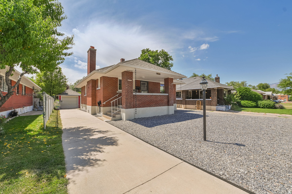 2843 FOWLER AVE photo 2