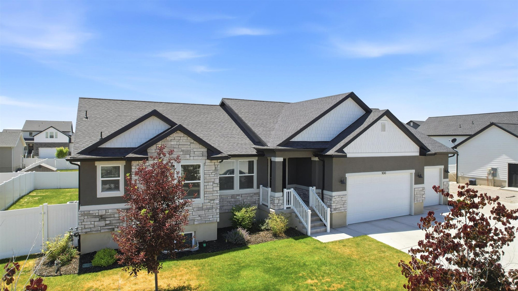 100 E GILBERT PEAK WAY photo 3