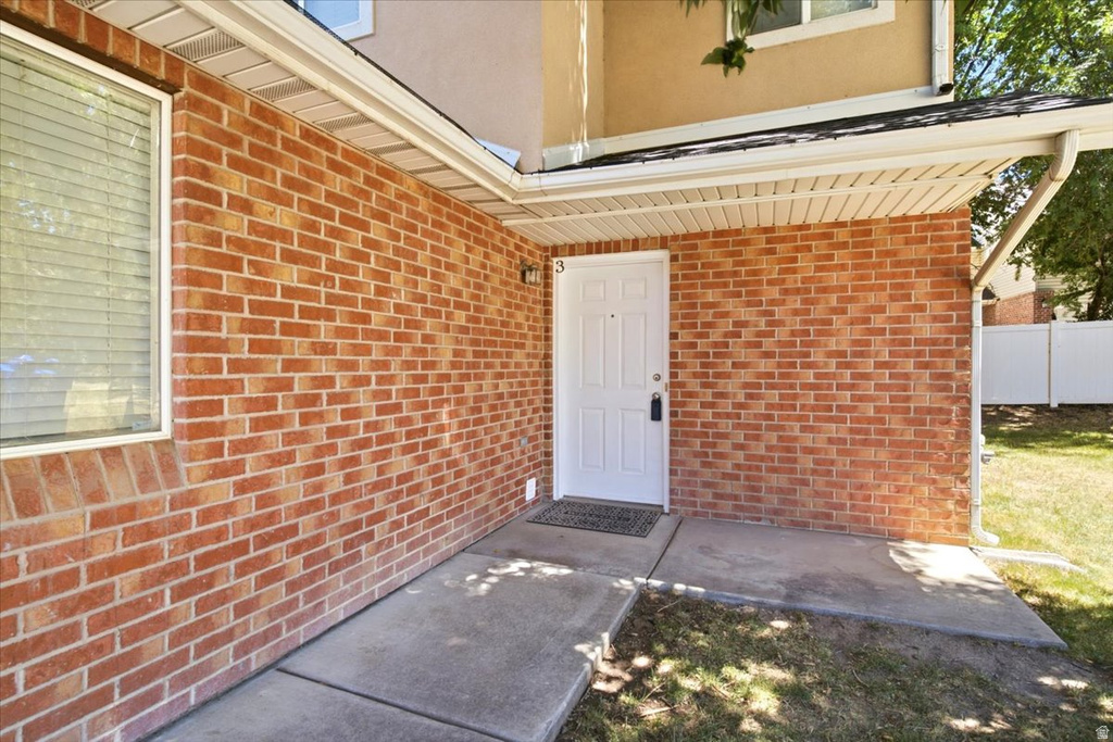 449 W 200 N photo 3