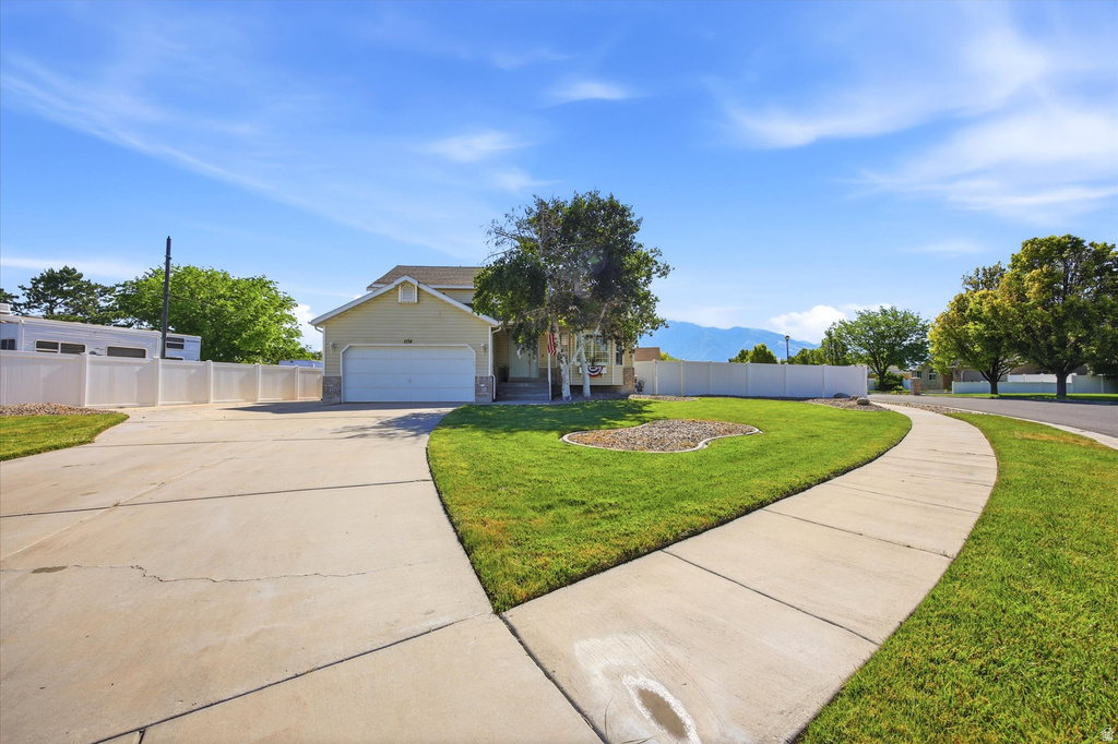 1174 W MATTHEWS WAY photo 3
