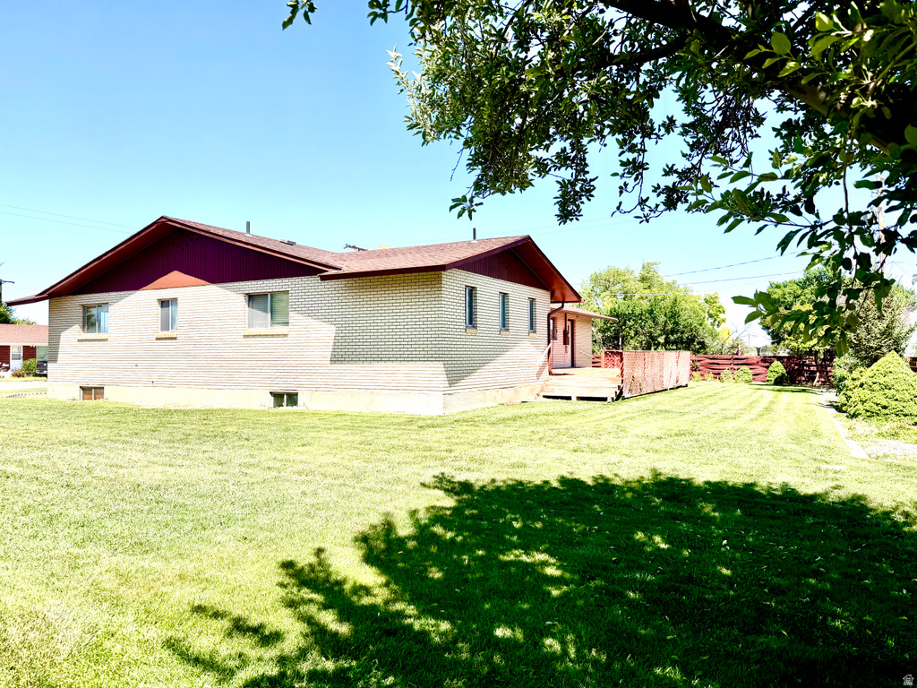 241 W 250 S photo 3