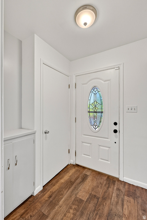 437 CIRCLEWAY DR photo 3