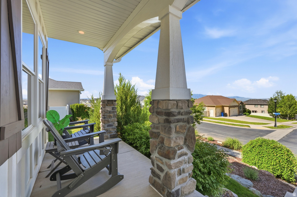 338 S WINDY DR photo 5