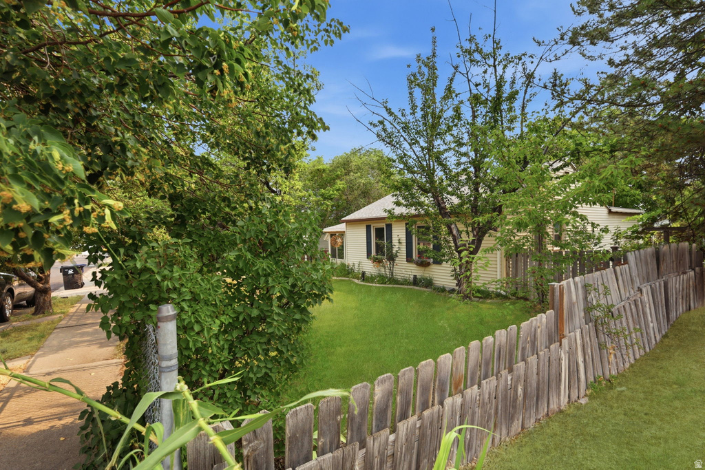 5527 S 4270 W photo 2