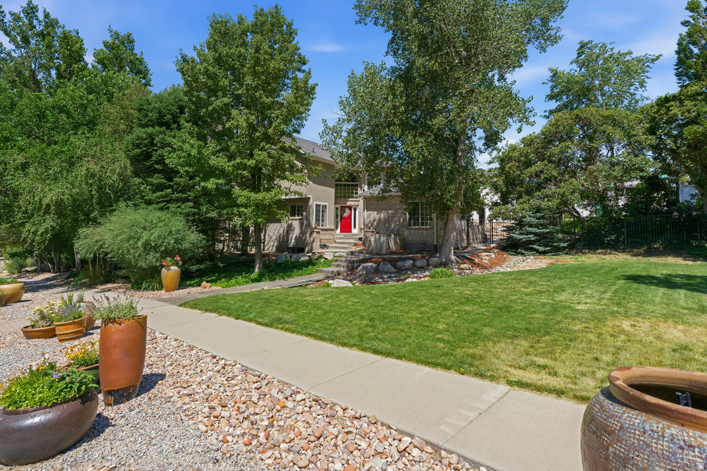 1927 E BEAR CREEK S DR photo 2