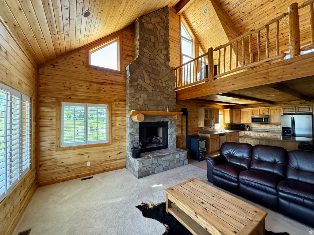 520 LOVELAND LN photo 3