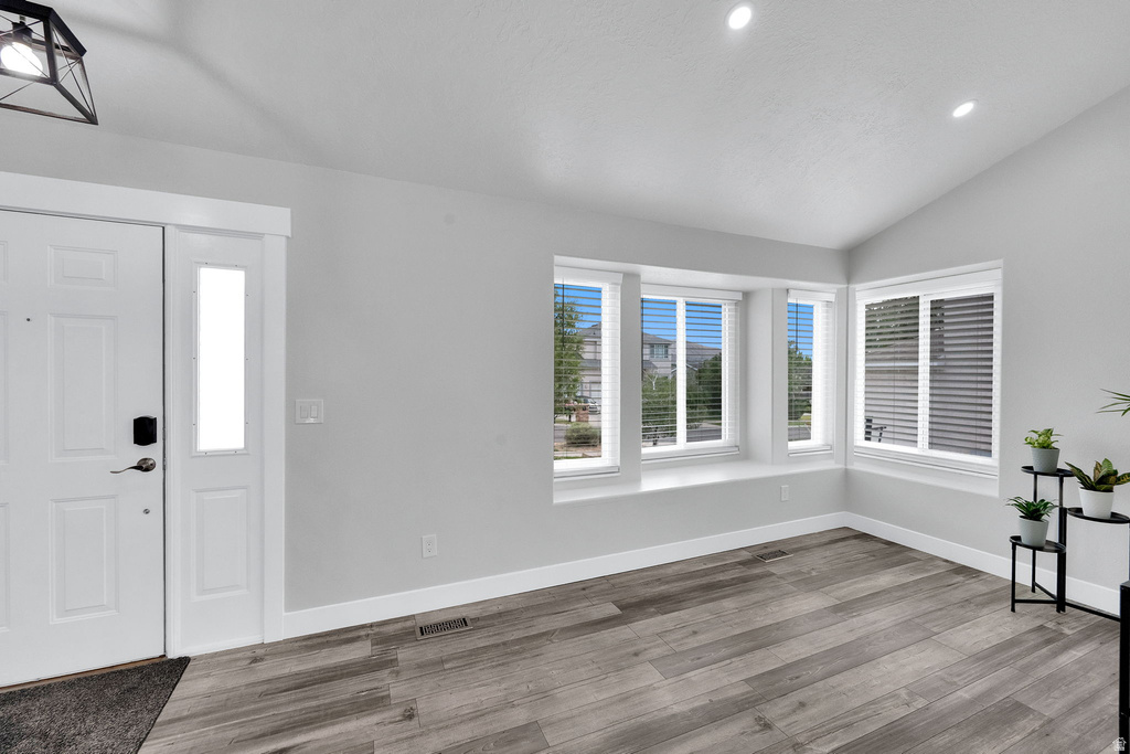 941 E POND RIDGE DR photo 3