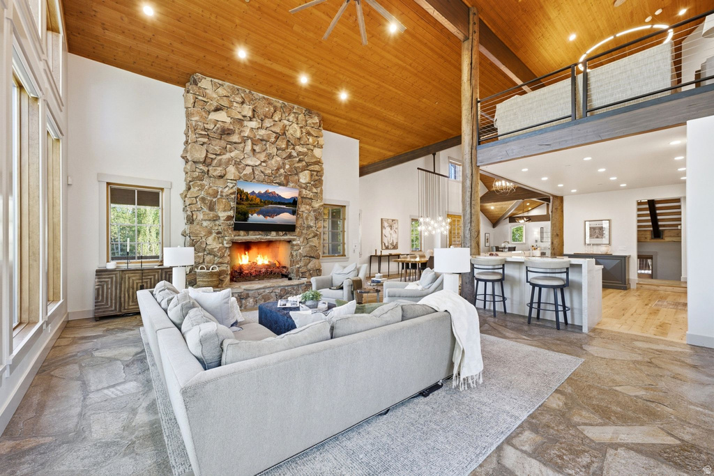 2490 SILVER CLOUD DR photo 2