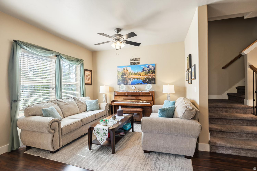 1464 N LA PALMA PL photo 4