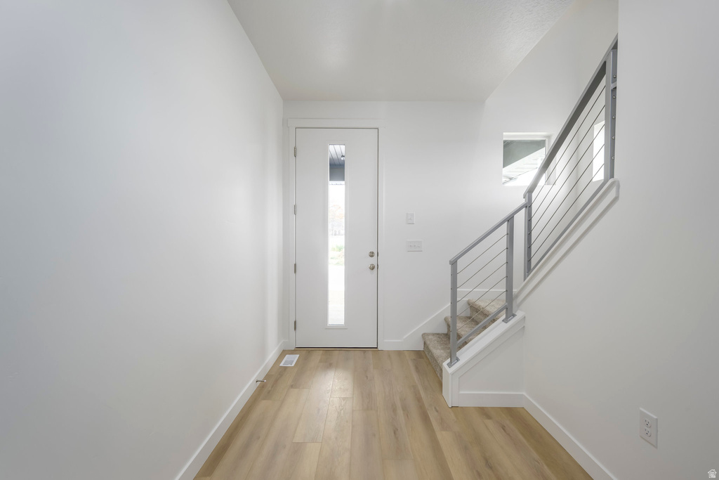 266 E WATER WAY photo 2
