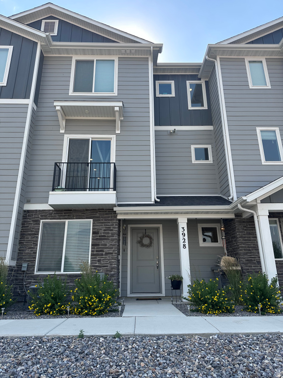 3928 COUGAR LN photo 2