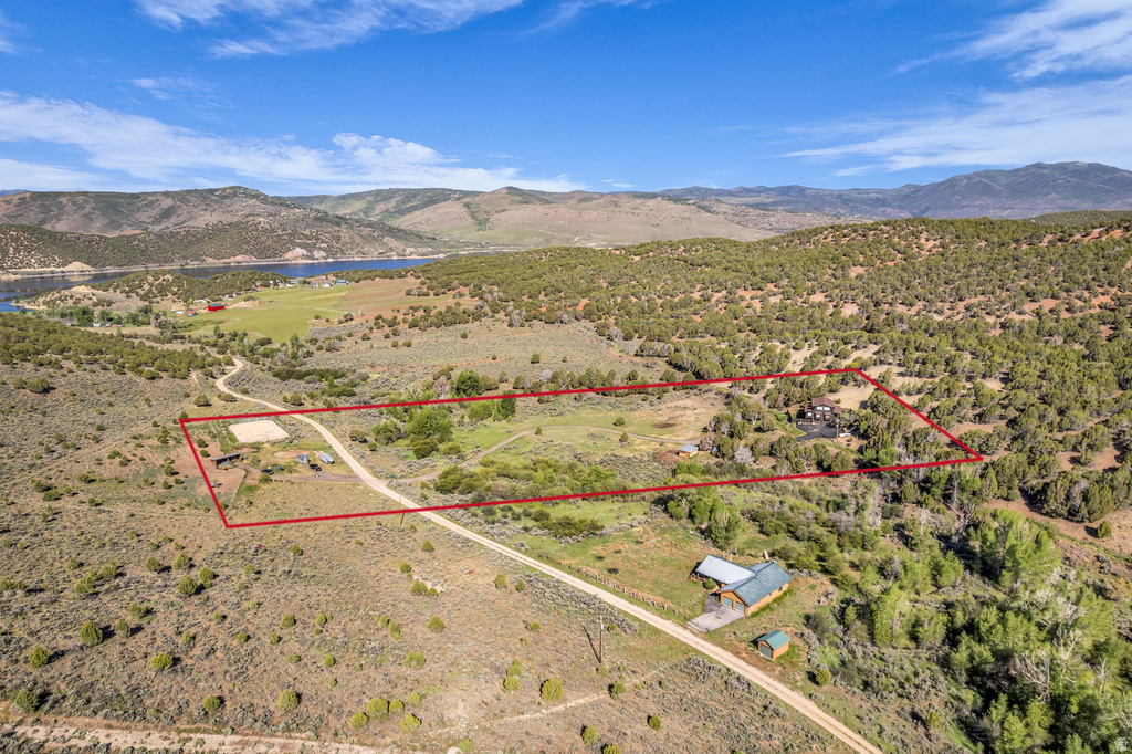 8398 N HIGHWAY 302 photo 2