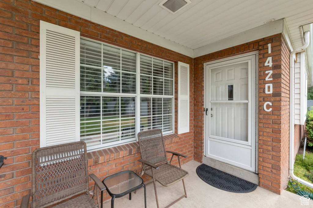 1420 E SAXONY S PL photo 3
