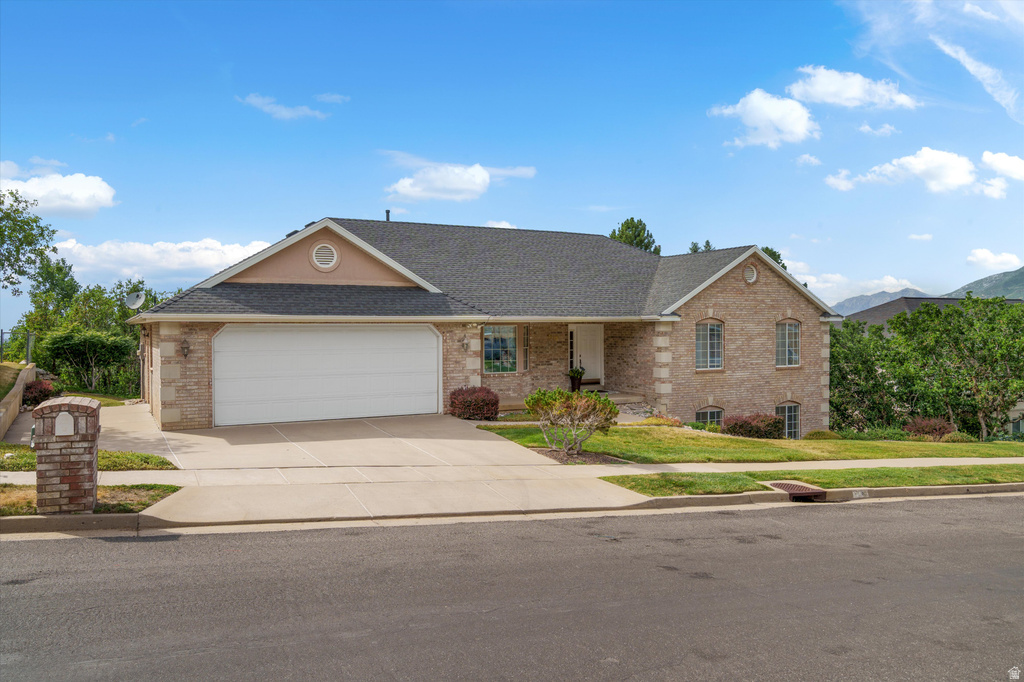 1139 N 3150 E photo 3