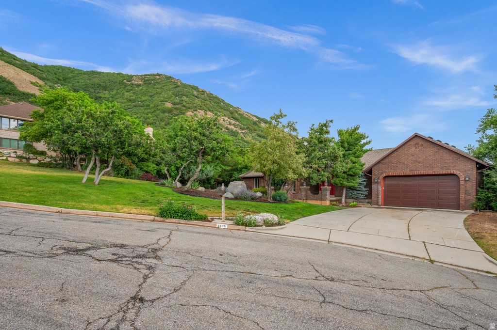 1805 ACORN CIR photo 3