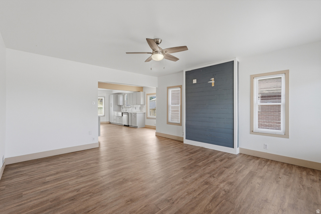 1116 LIBERTY AVE photo 2