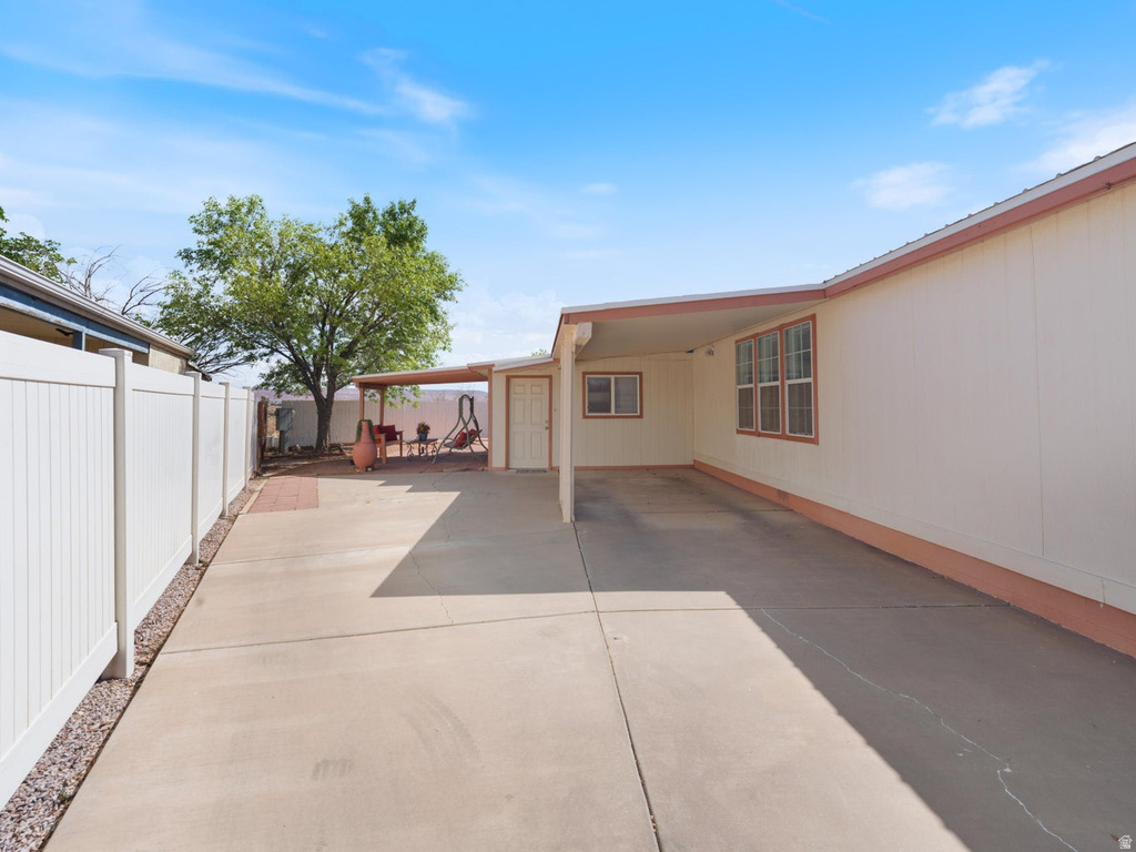 3941 W 40 N photo 4