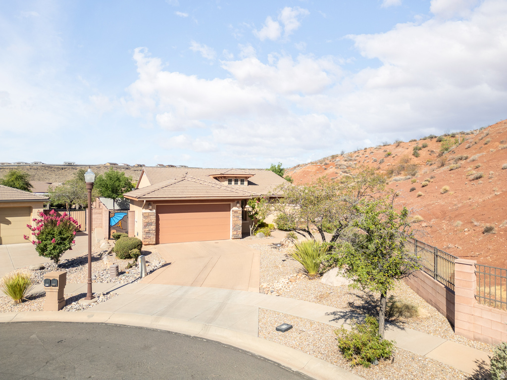 2906 E AUTUMN ROSE DR photo 2