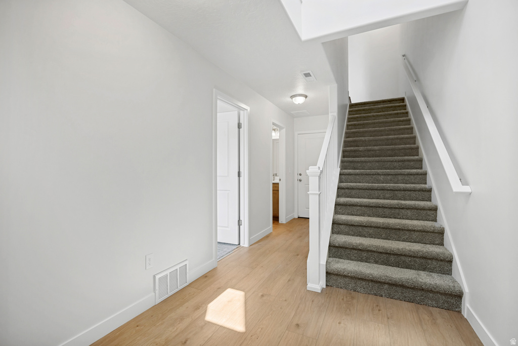511 S 720 W photo 3