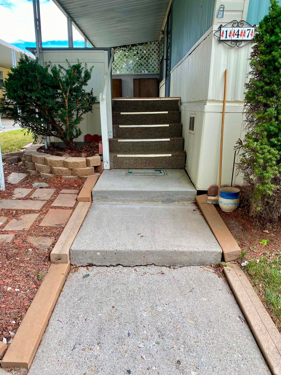 1111 N 2000 W photo 2