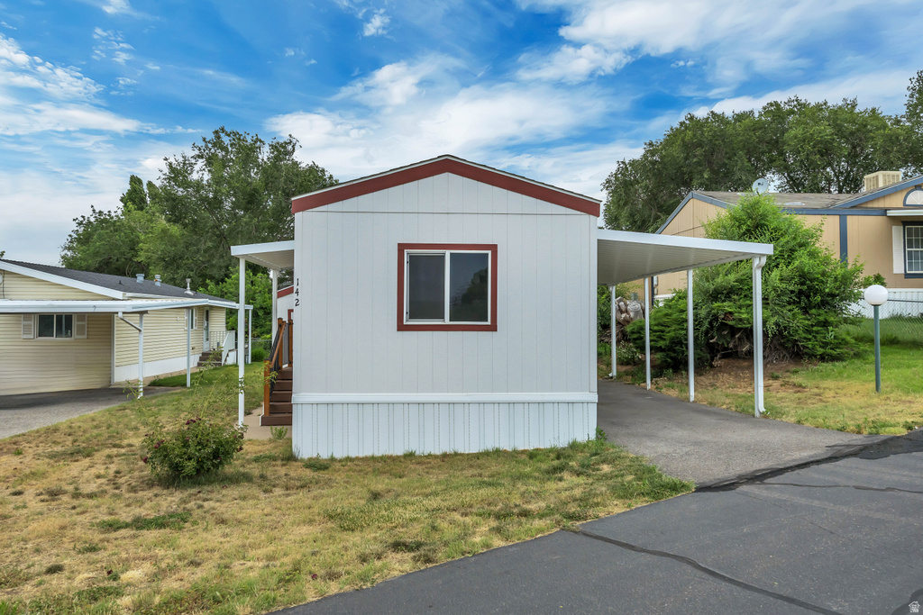 142 CUSHING WAY photo 2
