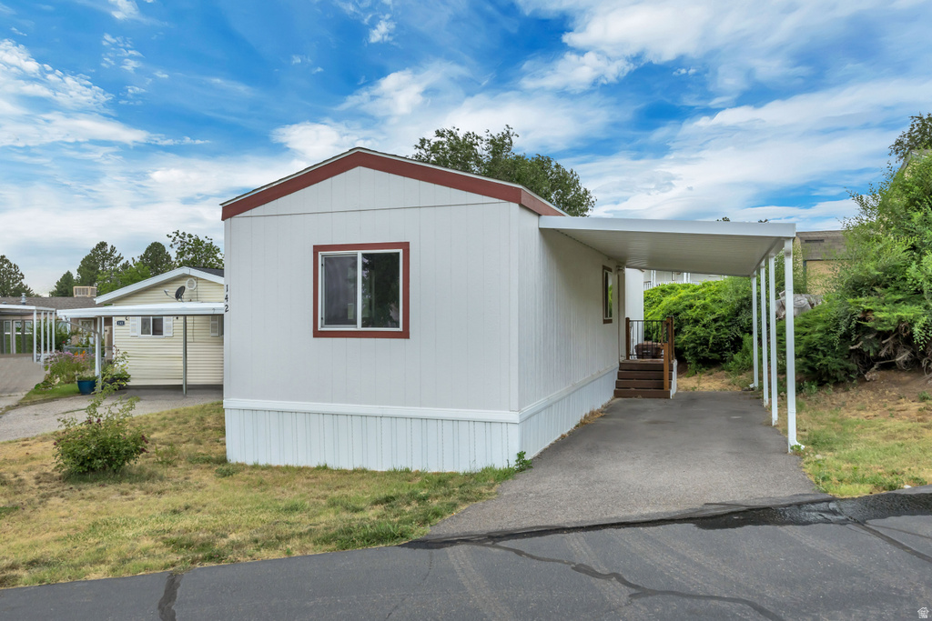 142 CUSHING WAY photo 3