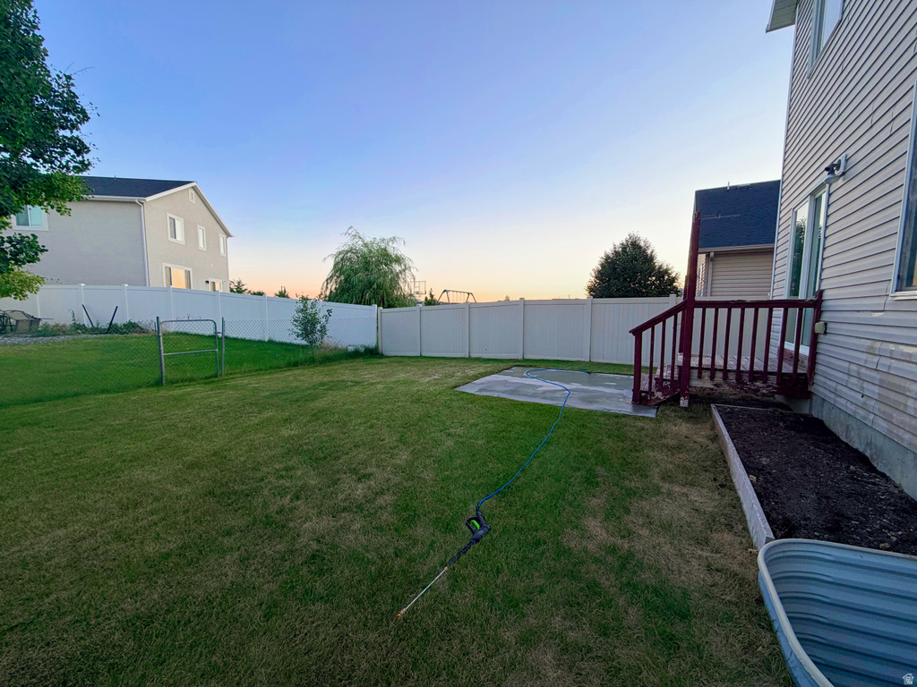 1518 E SHADOW DR photo 5