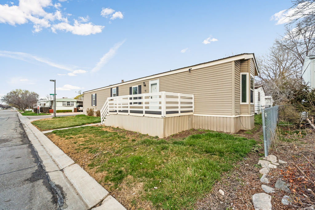 1450 N WASHINGTON BLVD photo 3
