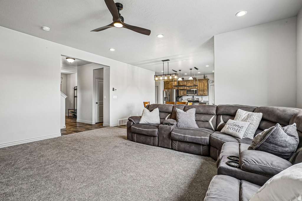 203 N 1900 W photo 4