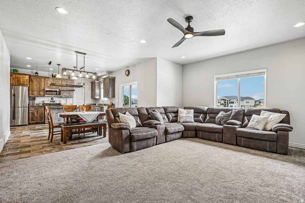 203 N 1900 W photo 3