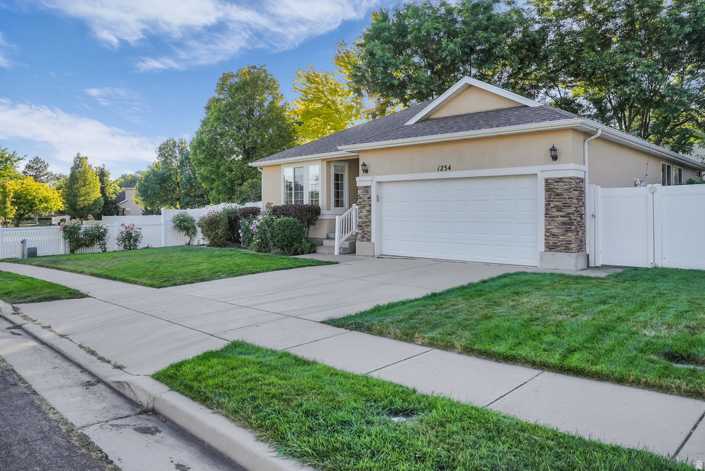 1234 W OAKRIDGE N DR photo 3