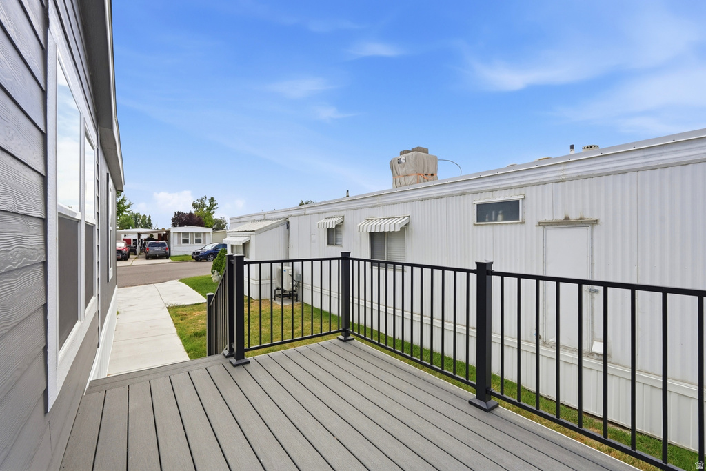 3860 MIDLAND DR. photo 3