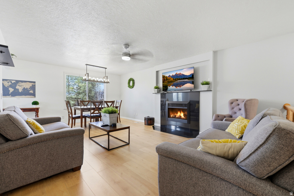 2312 E CINNABAR LN photo 3