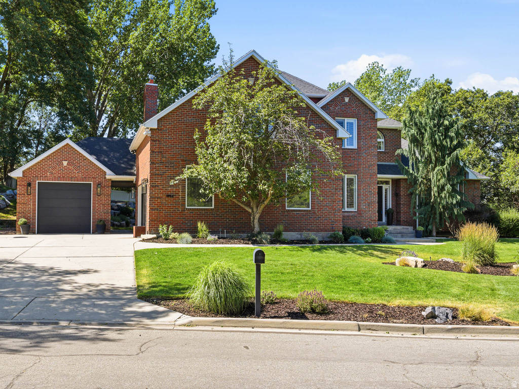 1894 E BEAR CREEK DR photo 2
