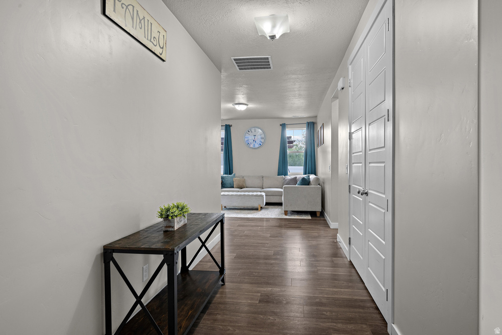 1074 S 750 W photo 4