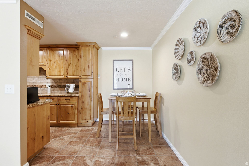 14 W LESTER AVE photo 3