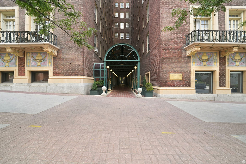 29 S STATE E ST photo 3
