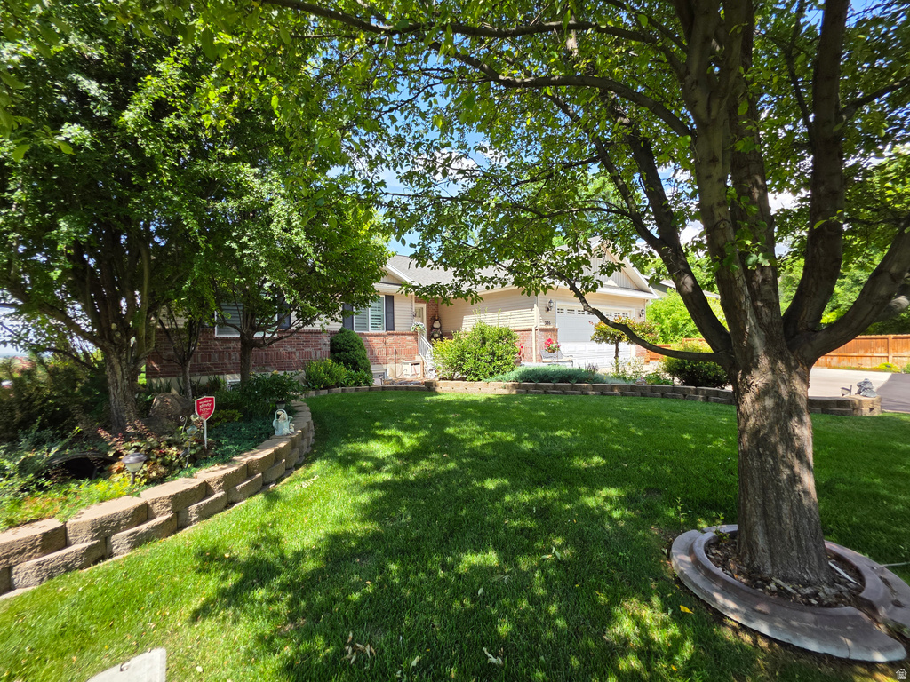 335 E 100 N photo 3