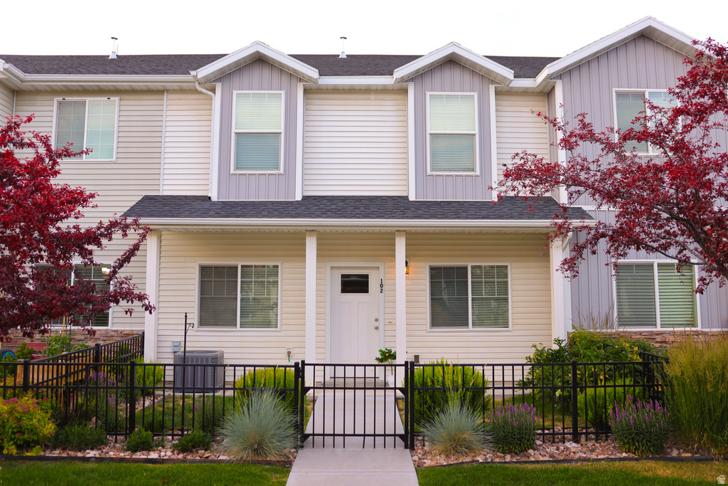 466 W 1595 N photo 2