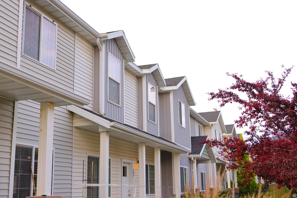 466 W 1595 N photo 3