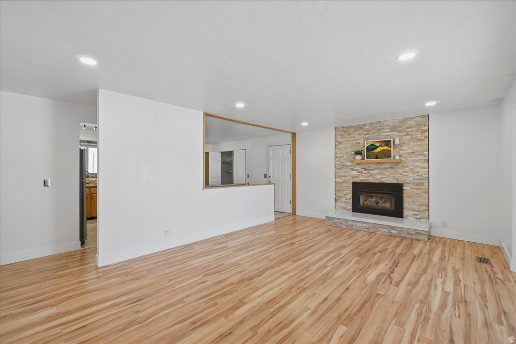392 E PERRINE DR photo 4