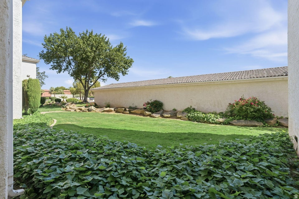 1845 W CANYON VIEW DR photo 5