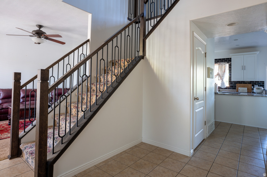 223 W NAUTICAL DR photo 3