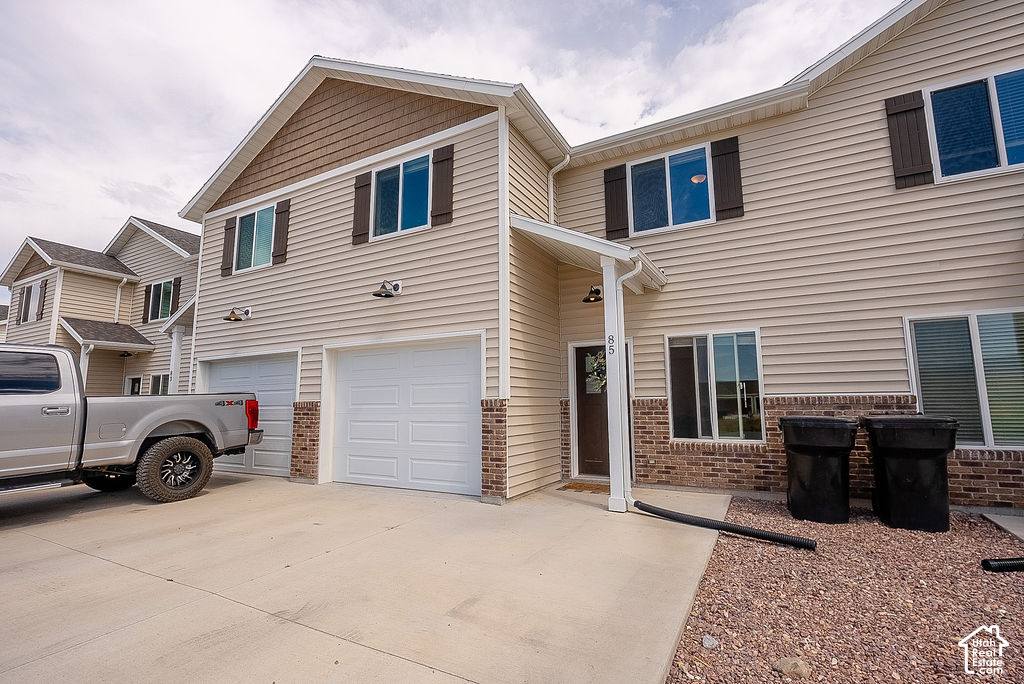85 E LEGACY DR photo 2