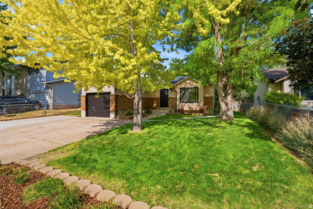 1030 N 250 W photo 2